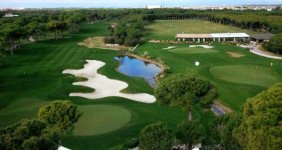 Golf Turnuvasında Tek Atışta Topu Deliğe Sokacak Oyuncu, 1 Kilo Altın Kazanacak