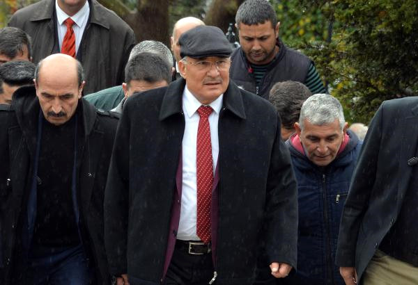 Burhanettin Kocamaz: Hdp Hariç öteki Partilerden şov Geldi