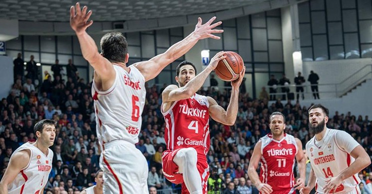 ‘12 Dev Adam ’ Yenilgiye Karşın Dünya Kupası Biletini Kaptı!