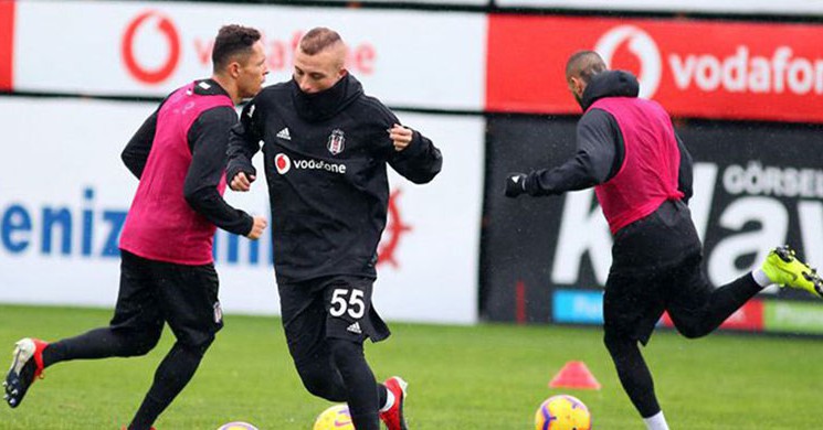 Beşiktaş ’ta Alanya Maçı Kadrosu Belirlendi! 5 Oyuncu Kadroda Değil