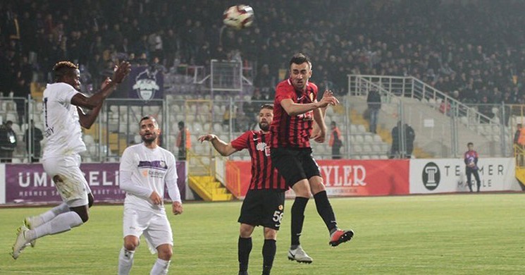 Afjet Afyonspor Evinde Ersel ’le Güldü!