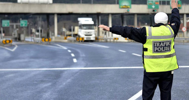 Kış Lastiği Uygulaması Yarın Başlıyor! Kurala Uymayana 885 Lira Cinayet Kesilecek