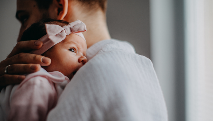 Yeni doğanda göz hastalıkları nasıl kavranabilir? Bebeklerin gözlerindeki 6 önemli belirtiye dikkat!
