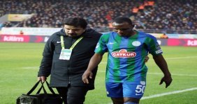 Spor Toto Süper Lig: Çaykur Rizespor: 1 - Antalyaspor: 0 (Birincil yarı)